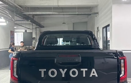 Toyota Hilux, 2026 год, 4 721 000 рублей, 4 фотография
