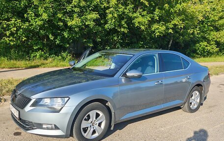 Skoda Superb III рестайлинг, 2016 год, 1 690 000 рублей, 2 фотография