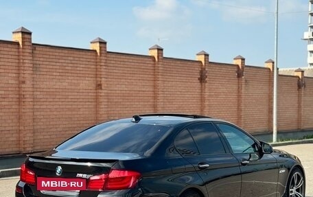 BMW 5 серия, 2010 год, 1 900 000 рублей, 3 фотография