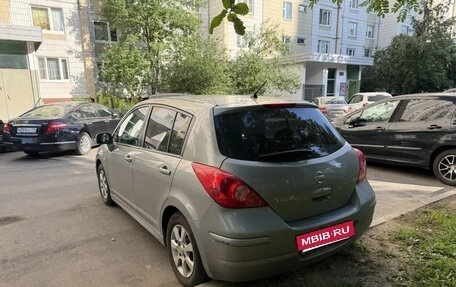 Nissan Tiida, 2011 год, 950 000 рублей, 3 фотография