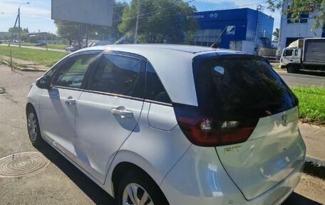 Honda Fit, 2020 год, 1 350 000 рублей, 2 фотография