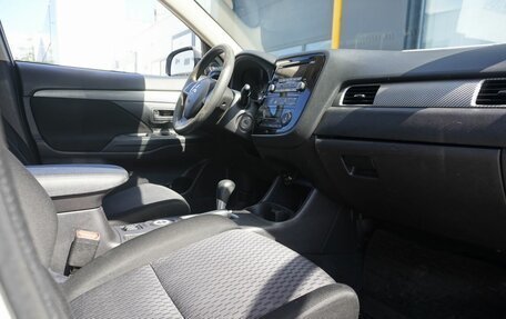 Mitsubishi Outlander III рестайлинг 3, 2013 год, 1 132 000 рублей, 11 фотография