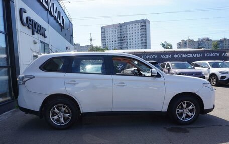 Mitsubishi Outlander III рестайлинг 3, 2013 год, 1 132 000 рублей, 4 фотография