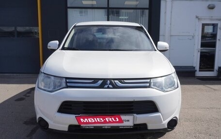 Mitsubishi Outlander III рестайлинг 3, 2013 год, 1 132 000 рублей, 2 фотография
