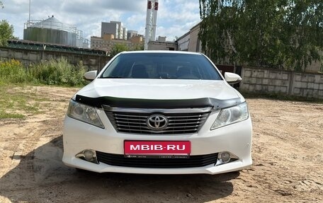Toyota Camry, 2014 год, 2 100 000 рублей, 3 фотография