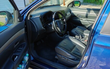 Mitsubishi Outlander III рестайлинг 3, 2013 год, 1 200 000 рублей, 5 фотография