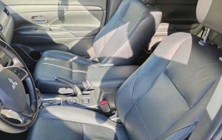 Mitsubishi Outlander III рестайлинг 3, 2013 год, 1 200 000 рублей, 6 фотография