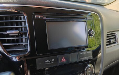 Mitsubishi Outlander III рестайлинг 3, 2013 год, 1 200 000 рублей, 9 фотография