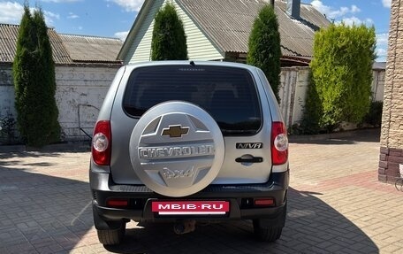 Chevrolet Niva I рестайлинг, 2015 год, 720 000 рублей, 5 фотография