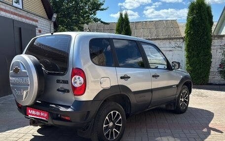 Chevrolet Niva I рестайлинг, 2015 год, 720 000 рублей, 6 фотография