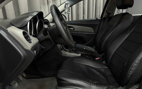 Chevrolet Cruze II, 2011 год, 499 777 рублей, 5 фотография