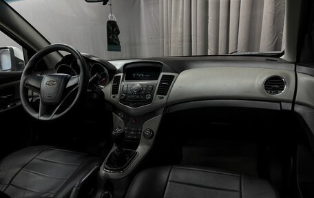 Chevrolet Cruze II, 2011 год, 499 777 рублей, 11 фотография