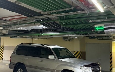Toyota Land Cruiser 100 рестайлинг 2, 2006 год, 2 790 000 рублей, 4 фотография