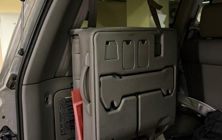 Toyota Land Cruiser 100 рестайлинг 2, 2006 год, 2 790 000 рублей, 15 фотография