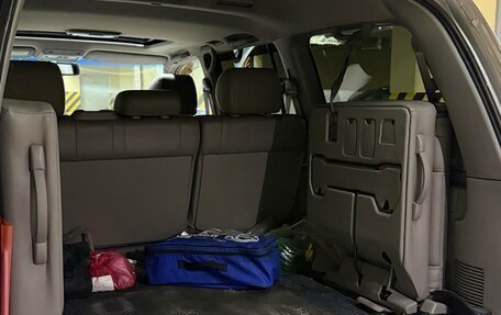 Toyota Land Cruiser 100 рестайлинг 2, 2006 год, 2 790 000 рублей, 17 фотография