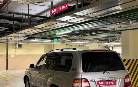 Toyota Land Cruiser 100 рестайлинг 2, 2006 год, 2 790 000 рублей, 8 фотография