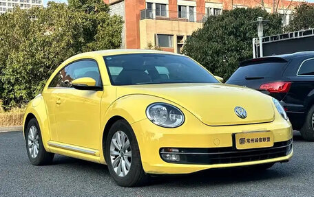 Volkswagen Beetle, 2016 год, 990 222 рублей, 3 фотография