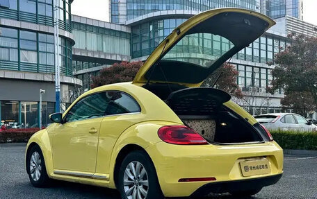 Volkswagen Beetle, 2016 год, 990 222 рублей, 7 фотография