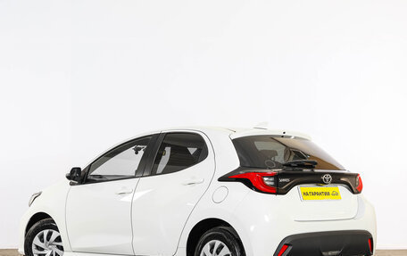 Toyota Yaris, 2020 год, 1 529 000 рублей, 5 фотография