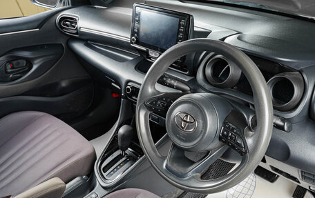 Toyota Yaris, 2020 год, 1 529 000 рублей, 8 фотография