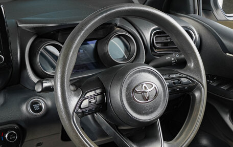 Toyota Yaris, 2020 год, 1 529 000 рублей, 12 фотография