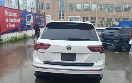 Volkswagen Tiguan II, 2019 год, 2 100 000 рублей, 7 фотография