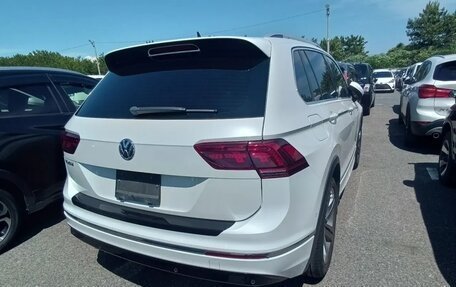 Volkswagen Tiguan II, 2019 год, 2 100 000 рублей, 8 фотография