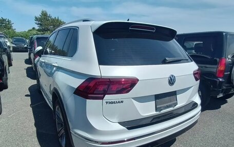 Volkswagen Tiguan II, 2019 год, 2 100 000 рублей, 9 фотография