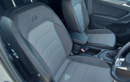 Volkswagen Tiguan II, 2019 год, 2 100 000 рублей, 11 фотография