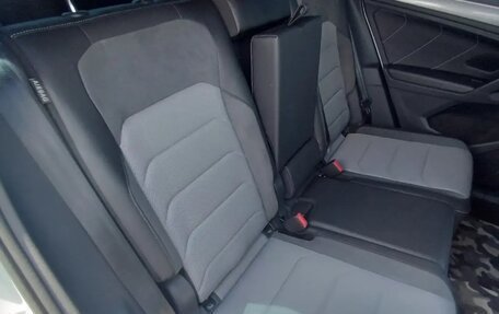 Volkswagen Tiguan II, 2019 год, 2 100 000 рублей, 21 фотография