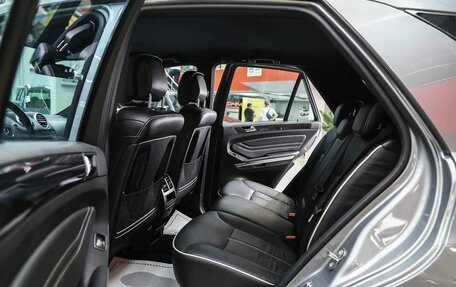 Mercedes-Benz M-Класс, 2010 год, 1 290 000 рублей, 12 фотография