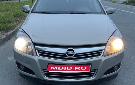Opel Astra H, 2013 год, 750 000 рублей, 1 фотография
