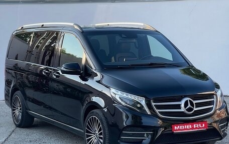 Mercedes-Benz V-Класс, 2018 год, 4 900 000 рублей, 1 фотография
