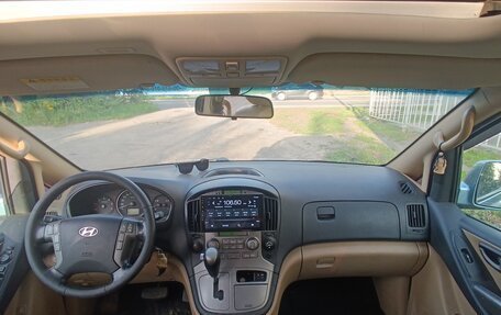 Hyundai Grand Starex Grand Starex I рестайлинг 2, 2010 год, 900 000 рублей, 14 фотография