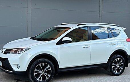 Toyota RAV4, 2015 год, 1 890 000 рублей, 3 фотография