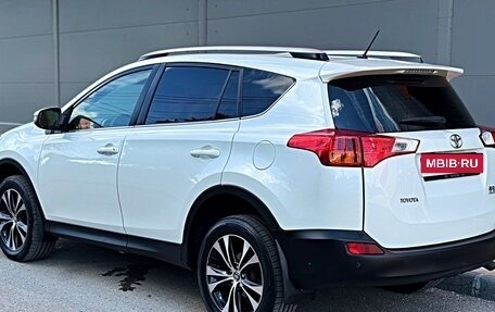 Toyota RAV4, 2015 год, 1 890 000 рублей, 16 фотография