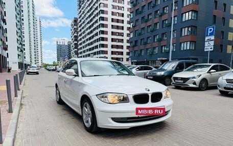 BMW 1 серия, 2011 год, 925 000 рублей, 3 фотография