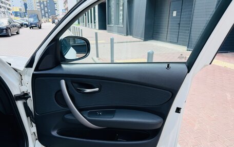 BMW 1 серия, 2011 год, 925 000 рублей, 18 фотография