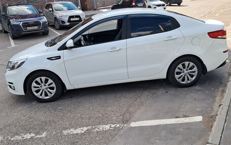 KIA Rio III рестайлинг, 2017 год, 950 000 рублей, 2 фотография