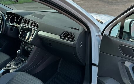 Volkswagen Tiguan II, 2019 год, 2 299 999 рублей, 10 фотография