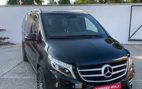 Mercedes-Benz V-Класс, 2018 год, 4 900 000 рублей, 4 фотография