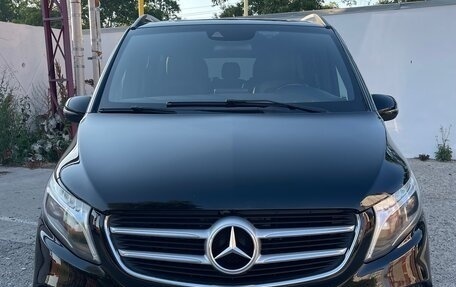 Mercedes-Benz V-Класс, 2018 год, 4 900 000 рублей, 2 фотография