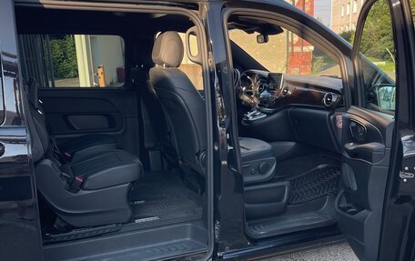 Mercedes-Benz V-Класс, 2018 год, 4 900 000 рублей, 14 фотография