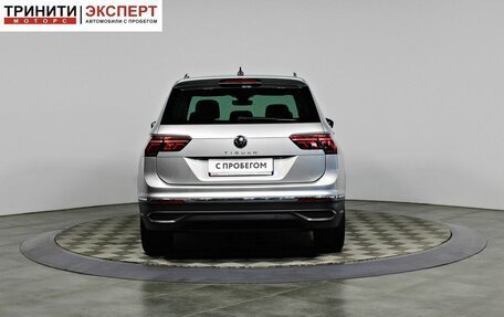 Volkswagen Tiguan II, 2021 год, 3 057 000 рублей, 7 фотография