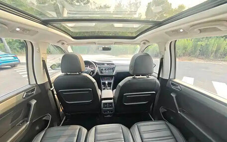 Volkswagen Touran III, 2022 год, 1 900 004 рублей, 23 фотография