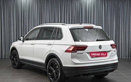 Volkswagen Tiguan II, 2018 год, 2 299 000 рублей, 2 фотография