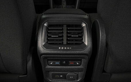 Volkswagen Tiguan II, 2018 год, 2 299 000 рублей, 14 фотография