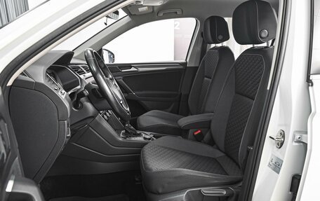 Volkswagen Tiguan II, 2018 год, 2 299 000 рублей, 10 фотография