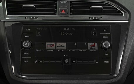 Volkswagen Tiguan II, 2018 год, 2 299 000 рублей, 16 фотография