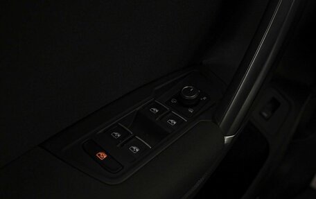 Volkswagen Tiguan II, 2018 год, 2 299 000 рублей, 22 фотография